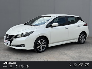 Nissan Leaf Acenta 40 kWh / Dealer Onderhouden / Navigatie via Apple Carplay & Android Auto / Camera / Adaptieve Cruise / Stoelverwarming / Dodehoek Detectie /