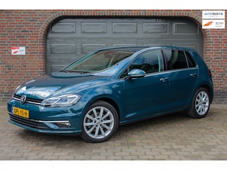 Volkswagen Golf 1.4 TSI Highline Business R - ACC - trekhaak - stoelverwarming
