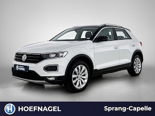 Volkswagen T-Roc 1.5 TSI Sport | Trekhaak | Camera | CarPlay | Stoelverwarming | Navigatie |