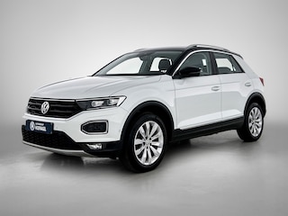 Volkswagen T-Roc 1.5 TSI Sport | Trekhaak | Camera | CarPlay | Stoelverwarming | Navigatie |