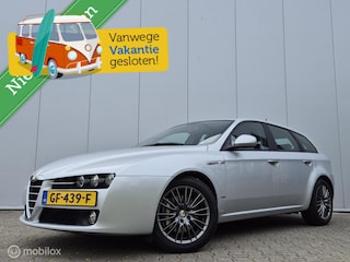 Alfa Romeo 159 Sportwagon 1.7 T DISTINCTIVE/CLIMATE/TREKHAAK/17''LMV/NAVI/BLUETOOTH