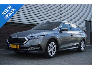 Skoda Octavia Combi 1.0 e-TSI Business Edition Plus/Trekhaak/Camera/ Travel Pakket.
