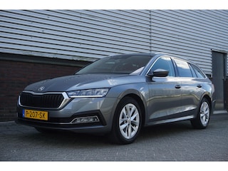 Skoda Octavia Combi 1.0 e-TSI Business Edition Plus/Trekhaak/Camera/ Travel Pakket.