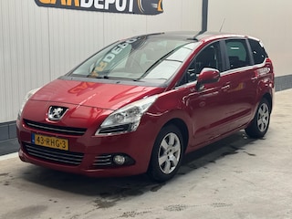 Peugeot 5008 1.6 THP Family 7p. Technisch Super 7Persoons Rechts Achter Schade