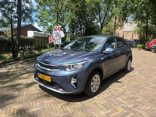 Kia Stonic 1.0 T-GDi MHEV ComfortLine Hybride. Wij zijn altijd de goedkoopste met de beste Vakgarage service!