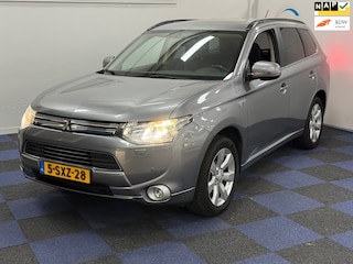 Mitsubishi Outlander 2.0 PHEV Instyle / SUPER NETTE / DEALER ONDERHOUDEN / SCHUIFKANTELDAK