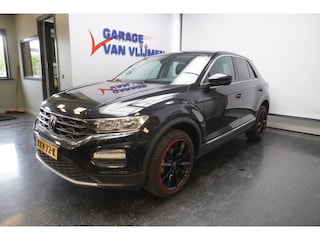 Volkswagen T-Roc 1.5TSI 150PK DSG-7 Active Carplay Clima 18''Velg