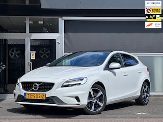 Volvo V40 1.5 T3 Polar+ Sport R-DESIGN / DOH / AUTO / PANO / NAP