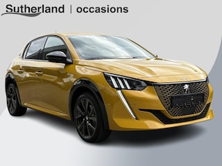 Peugeot 208 EV GT 50 kWh | 99,3% SOH | 7800 KM | Stoelverwarming | Adaptive Cruise | Dodehoeksensoren | LM Winterset