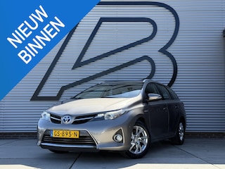 Toyota Auris Touring Sports 1.8 Hybrid Executive 2e Eigenaar|Navi|Clima|Camera|Cruise|Stoelverw|PDC V+A|Goed onderhouden|APK tot 02-2027