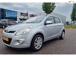 Hyundai i20 1.4i DynamicVersion AIRCO ELEC.PAKET 2 X SLEUTELS