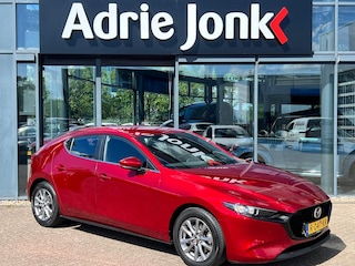 Mazda 3 2.0 e-SkyActiv-G M Hybrid 122 Comfort TREKHAAK | CAMERA | PARKEER SENSOREN V+A | HEAD-UP DISPLAY | APPLE CARPLA / ANDROID AUTO | STOEL- en STUURVERWARMING |