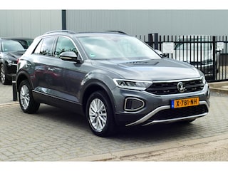 Volkswagen T-Roc 1.5 150pk TSI Life Business Face Lift. Carplay/Android Navi, Adap Cruise, Camera, Stoel&StuurVerw, Haak 1500kg