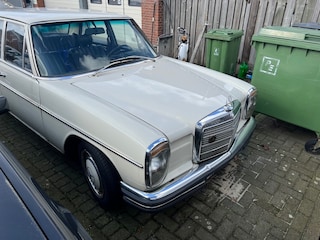 Mercedes-Benz 200-serie 250