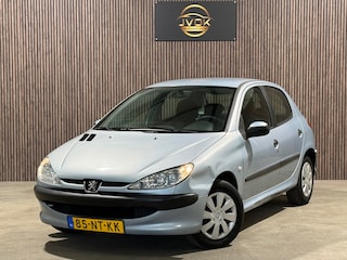 Peugeot 206 1.4 XT Automaat | Airco | Nieuwe APK |