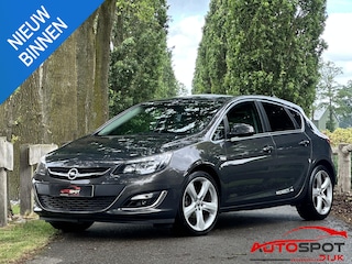 Opel Astra 1.4 Turbo Business +