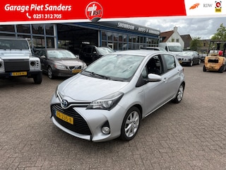 Toyota Yaris 1.5 Hybrid Dynamic I Camera I Cruise I Stoelverw. I LM Velgen I
