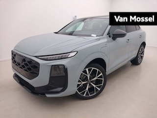 Audi Q3 1.5 200kW e-hybrid S edition 272 PK | S-line | Automaat | Navigatie | Panoramadak | Camera | Adaptive cruise control | Sfeerverlichting | LED | Climate Control | Lichtmetalen velgen |