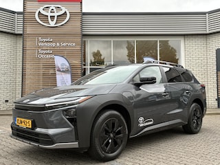 Toyota bZ4X Touring DYNAMIC 75 KWH NIEUW & DIRECT LEVERBAAR!!! BLIND-SPOT PARK-SENSOREN STOEL/STUURVERW APPLE/ANDROID 18" LM-VELGEN