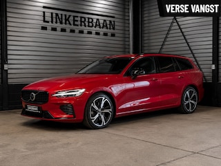 Volvo V60 2.0 T8 Long Range Hybrid AWD Plus Dark | SOH 97,5% | Panodak | H&K | Pilot Assist | 19 inch | NL Auto |