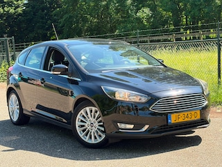 Ford Focus 1.5 Titanium /Automaat/Navi/Trekhaak/