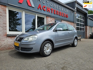 Volkswagen Polo 1.4-16V Optive Automaat! Airco! NAP! Leuke Auto!