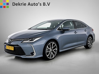 Toyota Corolla 1.8 Hybrid Executive Sedan / Leder / Navigatie / Xenon / Pdc.V+A / Airco-ecc./ Radio multimedia / Apk 03-2027