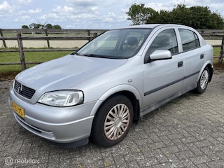 Opel Astra 1.6-16V Edition