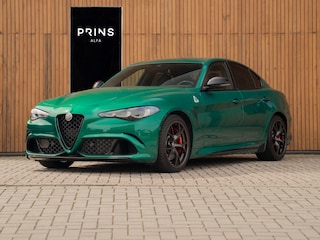 Alfa Romeo Giulia 2.9 V6 Quadrifoglio | Akrapovic | Carbon stoelen | Harman/Kardon | Facelift | Adapt. cruise