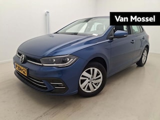 Volkswagen Polo 1.0 TSI Style 95 PK| Parkeersensoren | Achteruitrijcamera | LED Matrix | Stoelverwarming | Climatronic | Apple Carplay | Android Auto | 15 Inch Lichtmetalen Velgen