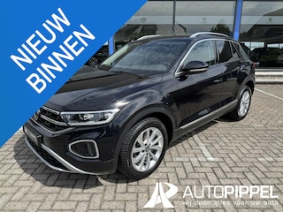 Volkswagen T-Roc 1.5 TSI Style DSG | Trekhaak | IQ.Light | ACC | massagefunctie | App-conn.