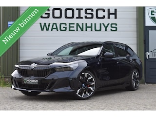 BMW 5-serie Touring 530e M Sport Edition | Pano | Bowers & Wilkins | Origineel NL |