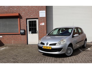 Renault Clio 1.2-16V Rip Curl 3e eigenaar Airco 06-27 APK
