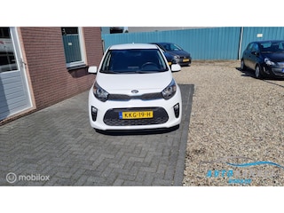 Kia Picanto 1.0 CVVT DynamicLine stoelverwarming , sportvelgen , lage km stand