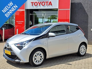 Toyota Aygo X-PLAY ACHTERUITRIJCAMERA AIRCO APLLE CARPLAI / ANDROID AUTO