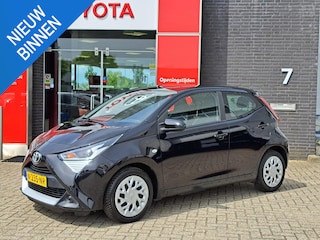 Toyota Aygo X-PLAY ACHTERUITRIJCAMERA AIRCO APPLE CARPLAY / ANDROID AUTO