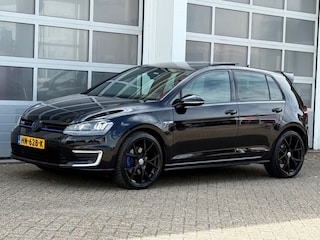 Volkswagen Golf 1.4 TSI 204PK GTE Navi Camera Pano APK tot 03-2027!
