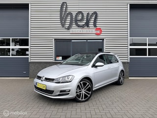 Volkswagen Golf 1.2 TSI Highline AUT ACC PANO TOPSTAAT!