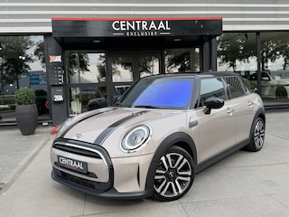 Mini Mini/Cabrio/Clubman/Countryman 5-Deurs 1.5 JCW Autom Leder|Carplay|Keyless|136PK|Led|5drs