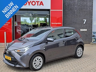 Toyota Aygo X-PLAY ACHTERUITRIJCAMERA AIRCO APPLE CARPLAY / ANDROID AUTO