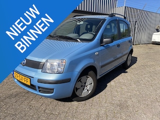 Fiat Panda 1.1 Active Centrale vergrendeling | Dakrail | Elektrisch bediende ramen voor | Hogere instap en Zitpositie | Stuurbekrachtiging | Radio/CD | NAP | Nieuwe APK Keuring |