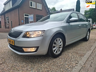 Skoda Octavia Combi 1.2 TSI Ambition Businessline distributie vv zeer nette auto
