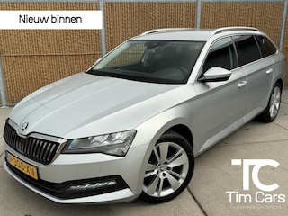 Skoda Superb Combi 1.5 TSI ACT Business Edition Automaat | Trekhaak afneembaar | LED verlichting | DAB ontvanger | Achteruitrijcamera | Cruise & climate control | Virtual cockpit | Parkeersensoren voor en achter