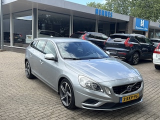 Volvo V60 1.6 T3 Aut6 R-Design