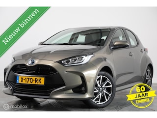 Toyota Yaris 1.5 Hybrid Dynamic - Afn. Trekhaak - Stoelverwarming - Camera - Adaptieve Cruise Control