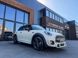 Mini Mini/Cabrio/Clubman/Countryman 1.5 Cooper aut 136pk/Ned auto/Pano/Jcw stoelen/Navi/Led