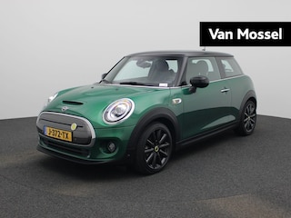 Mini Mini Charged 33 kWh 184PK | Harman Kardon Audio | Head-Up Display | *Britisch Racing Green* | Stoelverwarming | Lederen Bekleding | Zwarte Lichtmetalen Velgen | Apple CarPlay & Android Auto