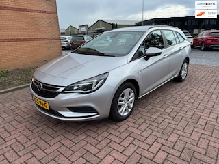 Opel Astra SPORTS TOURER 1.6 CDTI Business Executive, Euro 6, Automaat, Apple Carplay, PDC V+A, Sport stoelen,