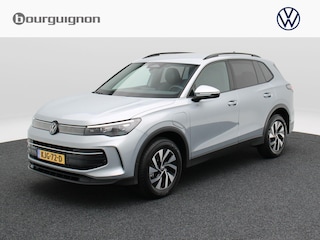 Volkswagen Tiguan 1.5 eHybrid Life Edition | Trekhaak | Navigatie | Adaptieve Cruise Control | Adaptief Onderstel |