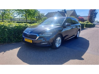 Skoda Octavia Combi 1.0 e-TSI Business Edition CLIMA/NAVI/AUTOMAAT BJ 2022